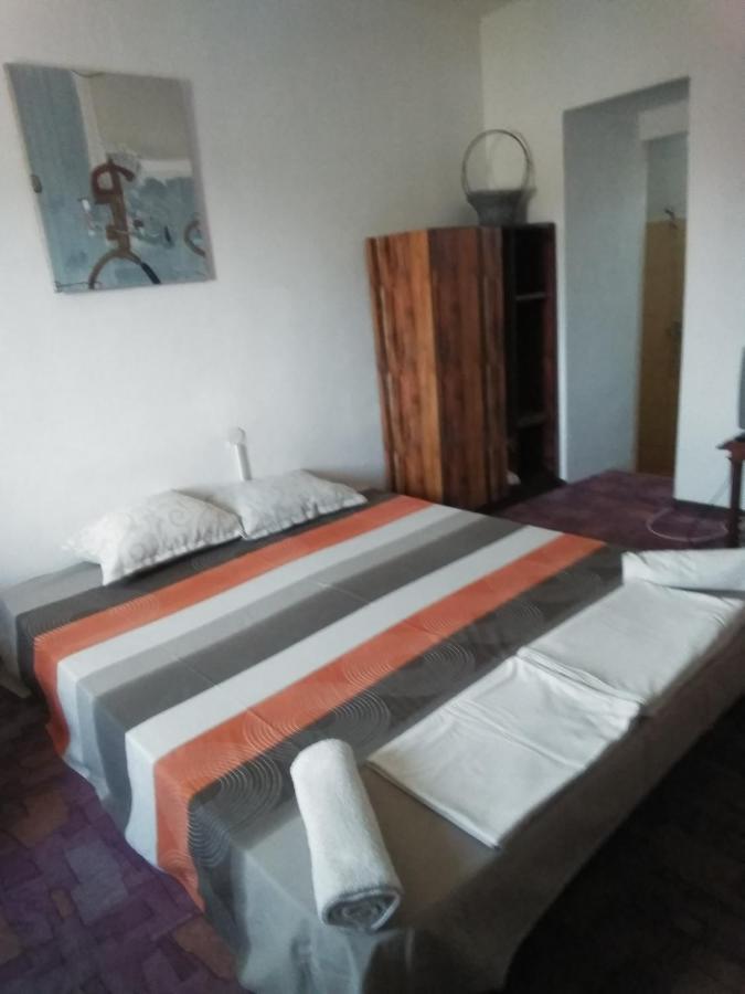 Guest House Viola Ezerets Buitenkant foto