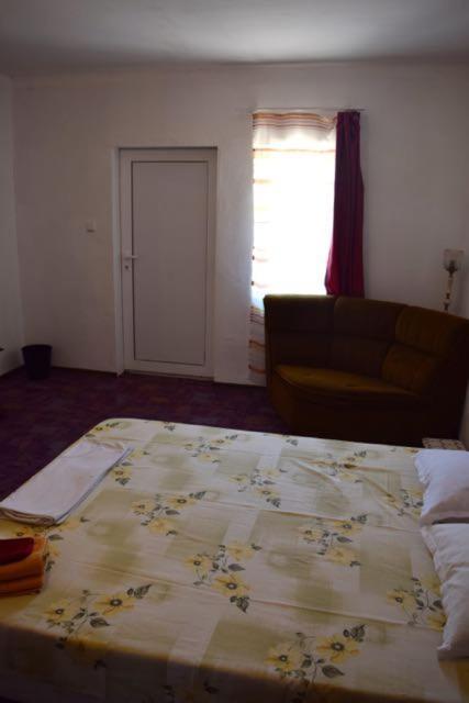 Guest House Viola Ezerets Buitenkant foto